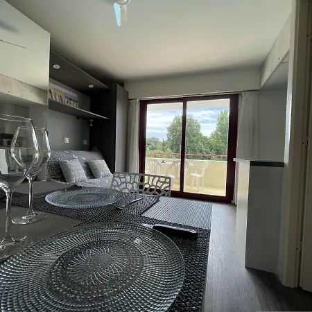 Apartment Cocooning Aux Minimes Avec Piscine, Balcon Et Parking Prive - Fr-1-246-670 La Rochelle (Charente-Maritime)